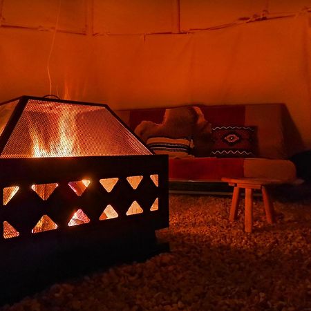 Teepee Camp Lounky Hotel Chodouny Buitenkant foto