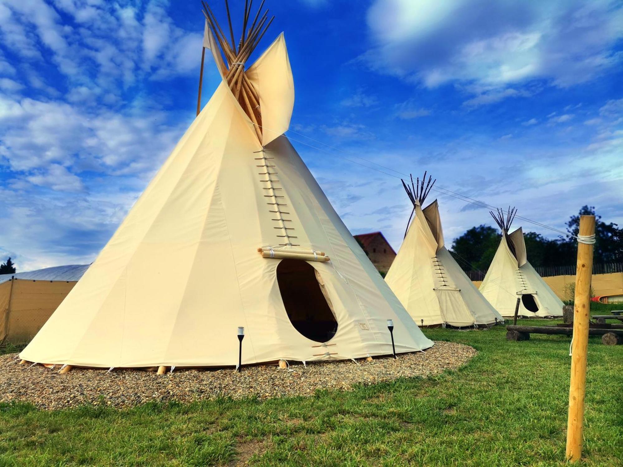 Teepee Camp Lounky Hotel Chodouny Buitenkant foto