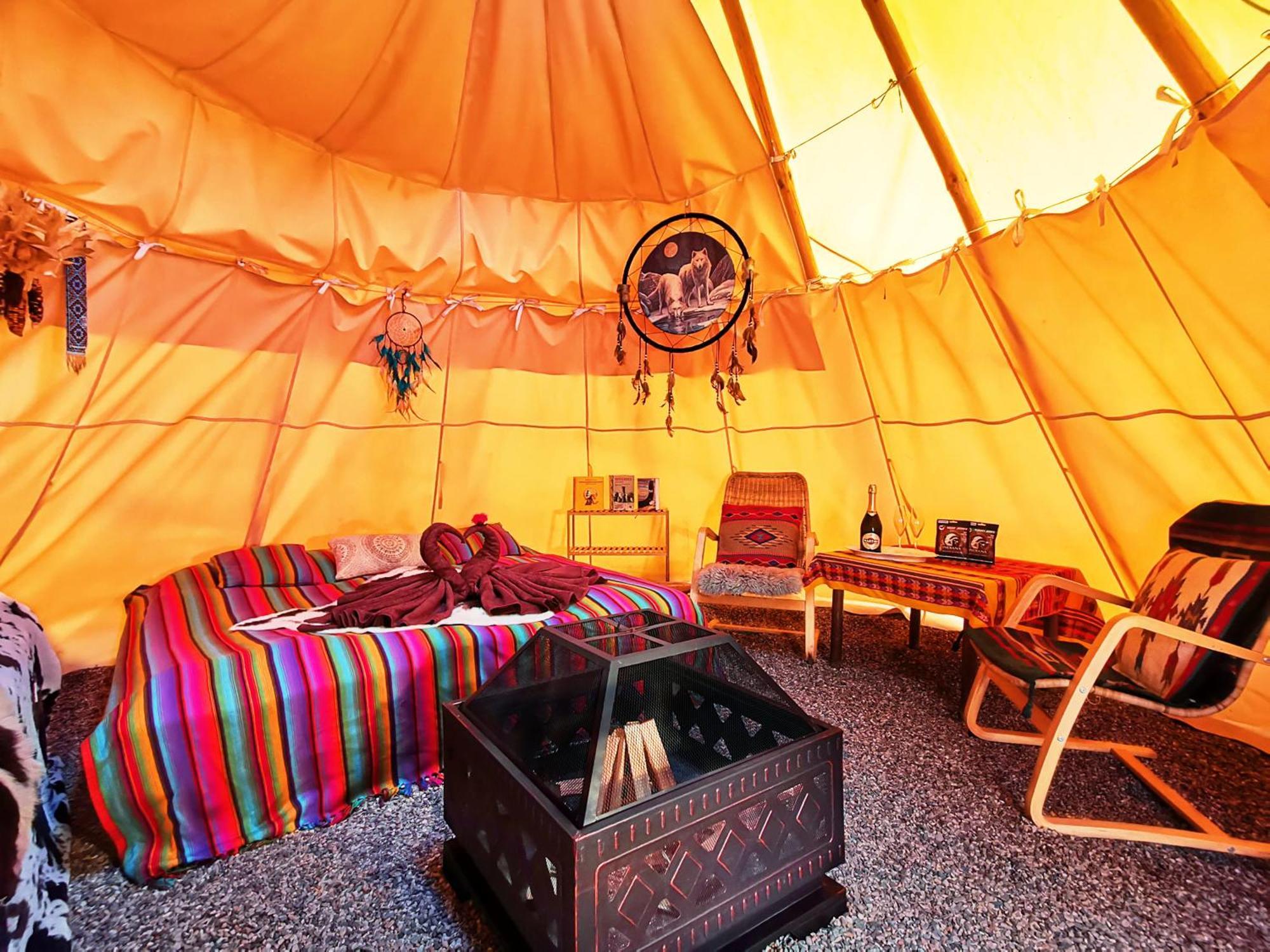Teepee Camp Lounky Hotel Chodouny Buitenkant foto