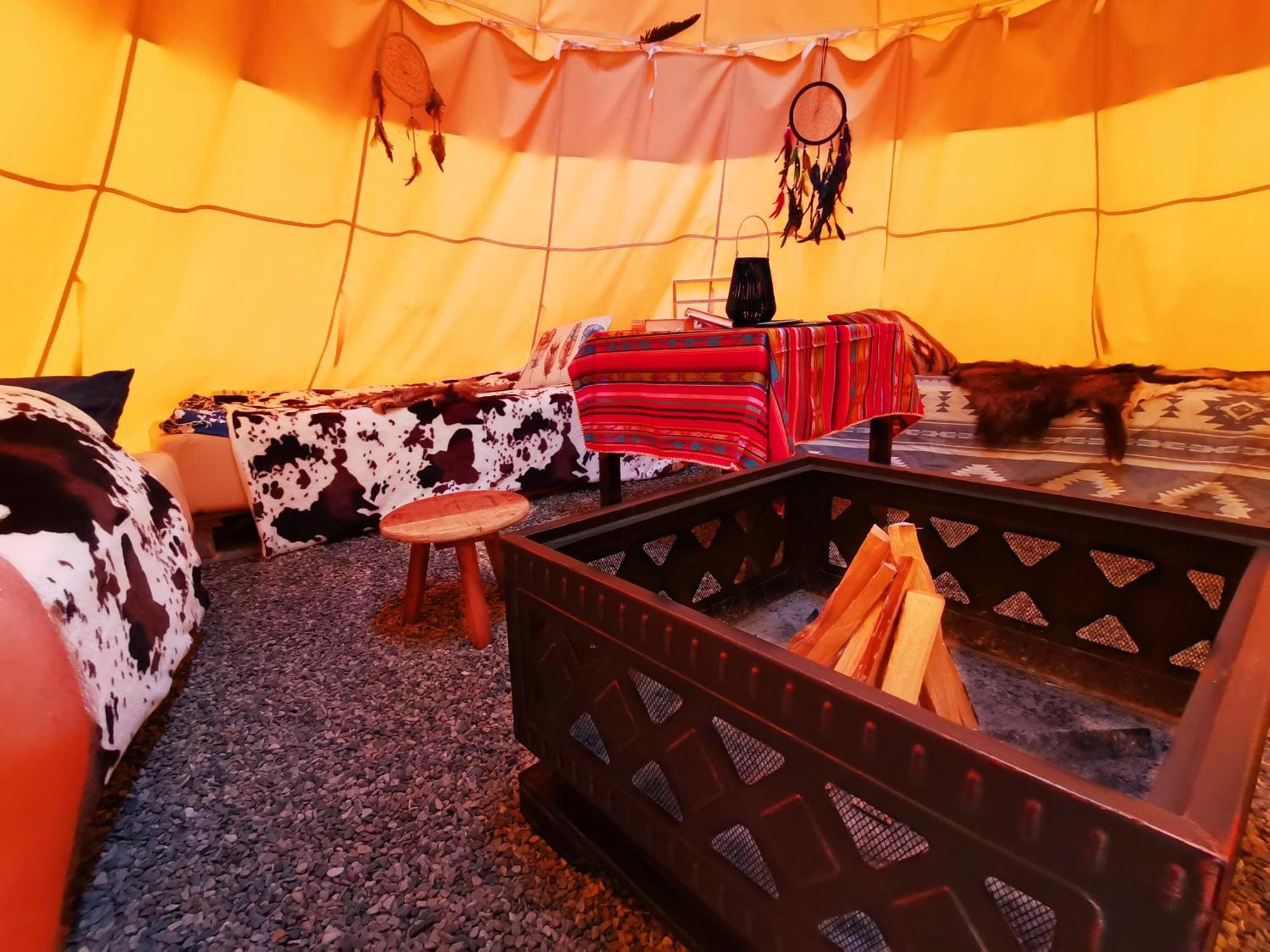 Teepee Camp Lounky Hotel Chodouny Buitenkant foto